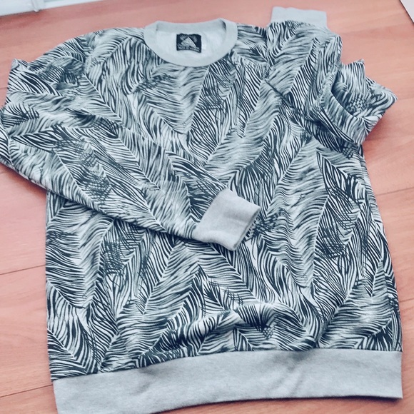 Sweater - Picture 1 of 1